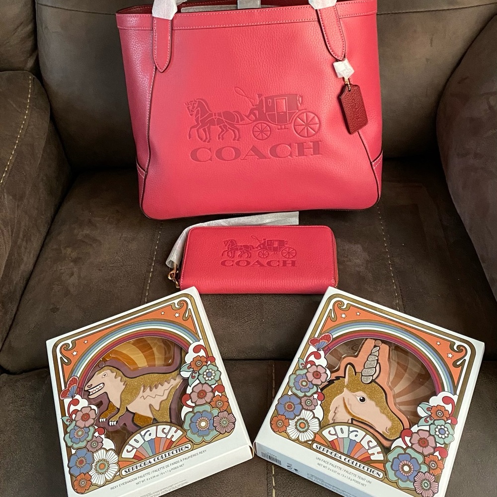 COACH 4 PIECE SET, NWT !! OMG!!